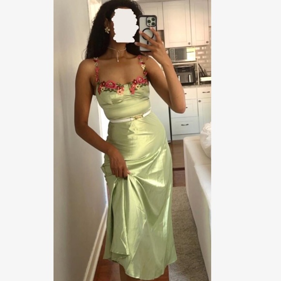 Green Satin Long Dress Floral Embroidery On Bust and Spaghetti Straps - Picture 15 of 16